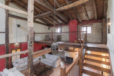 Descubre Sorguinetxe, casa palaciega del S.XVII a la venta en Larraona, un lugar idílico para disfrutar de la naturaleza