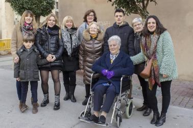 Peralta celebró el 18 de enero el primer Día del Cardo, una nueva cita para la agenda gastronómica de nuestra comunidad que quiere poner en valor una de las verduras navarras de invierno por excelencia. Degustaciones, mercadillo de productos locales y homenaje a uno de los productores locales de esta deliciosa verdura fueron algunos de los actos de esta jornada festiva.