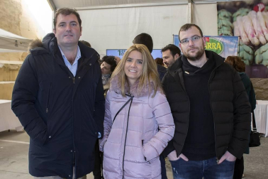 Peralta celebró el 18 de enero el primer Día del Cardo, una nueva cita para la agenda gastronómica de nuestra comunidad que quiere poner en valor una de las verduras navarras de invierno por excelencia. Degustaciones, mercadillo de productos locales y homenaje a uno de los productores locales de esta deliciosa verdura fueron algunos de los actos de esta jornada festiva.