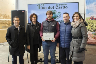 Peralta celebró el 18 de enero el primer Día del Cardo, una nueva cita para la agenda gastronómica de nuestra comunidad que quiere poner en valor una de las verduras navarras de invierno por excelencia. Degustaciones, mercadillo de productos locales y homenaje a uno de los productores locales de esta deliciosa verdura fueron algunos de los actos de esta jornada festiva.