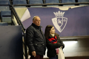 Galería de fotos de la afición en El Sadar durante el Osasuna-Levante.