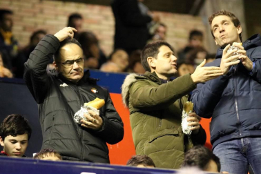 Galería de fotos de la afición en El Sadar durante el Osasuna-Levante.