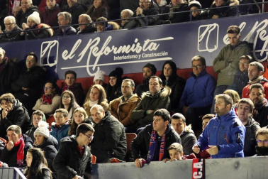 Galería de fotos de la afición en El Sadar durante el Osasuna-Levante.