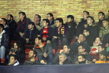 Galería de fotos de la afición en El Sadar durante el Osasuna-Levante.