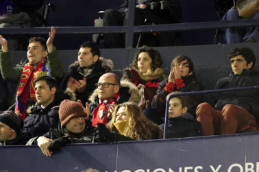 Galería de fotos de la afición en El Sadar durante el Osasuna-Levante.