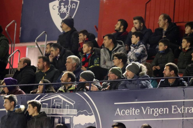 Galería de fotos de la afición en El Sadar durante el Osasuna-Levante.