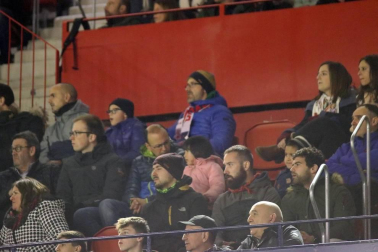 Galería de fotos de la afición en El Sadar durante el Osasuna-Levante.