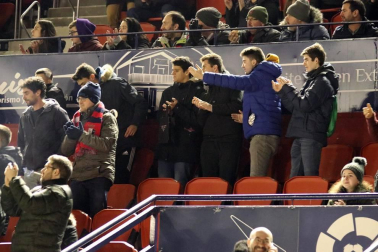 Galería de fotos de la afición en El Sadar durante el Osasuna-Levante.