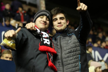Galería de fotos de la afición en El Sadar durante el Osasuna-Levante.