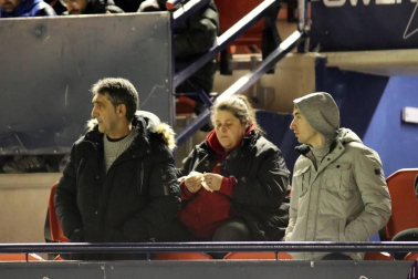 Galería de fotos de la afición en El Sadar durante el Osasuna-Levante.
