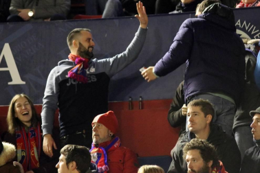 Galería de fotos de la afición en El Sadar durante el Osasuna-Levante.