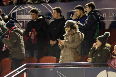 Galería de fotos de la afición en El Sadar durante el Osasuna-Levante.