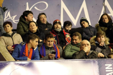 Galería de fotos de la afición en El Sadar durante el Osasuna-Levante.