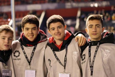 Galería de fotos de la afición en El Sadar durante el Osasuna-Levante.