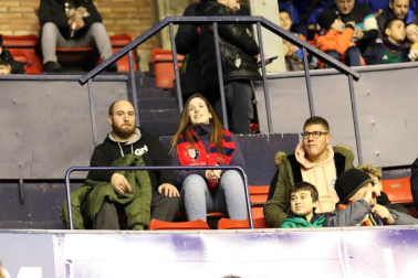 Galería de fotos de la afición en El Sadar durante el Osasuna-Levante.