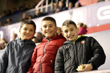 Galería de fotos de la afición en El Sadar durante el Osasuna-Levante.