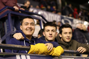 Galería de fotos de la afición en El Sadar durante el Osasuna-Levante.