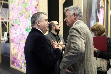 La presidenta del Gobierno de Navarra, María Chivite, ha presidido este viernes el acto institucional del Día de Navarra en el pabellón de la Comunidad Foral en la Feria Internacional de Turismo (FITUR).