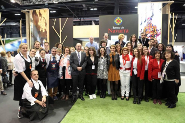 La presidenta del Gobierno de Navarra, María Chivite, ha presidido este viernes el acto institucional del Día de Navarra en el pabellón de la Comunidad Foral en la Feria Internacional de Turismo (FITUR).