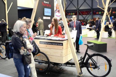 La presidenta del Gobierno de Navarra, María Chivite, ha presidido este viernes el acto institucional del Día de Navarra en el pabellón de la Comunidad Foral en la Feria Internacional de Turismo (FITUR).