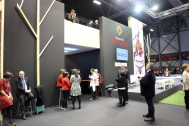 La presidenta del Gobierno de Navarra, María Chivite, ha presidido este viernes el acto institucional del Día de Navarra en el pabellón de la Comunidad Foral en la Feria Internacional de Turismo (FITUR).