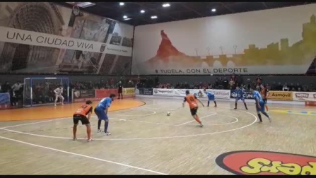 Gol de Javivi de doble penalti para el Aspil