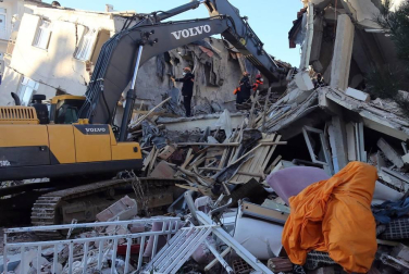 Con al menso 20 uertos y más de 1000 heridos, un terremoto de 6,5 grados afectó al este del país, con epicentro en la localidad de Sivrice, provincia de Elazig.