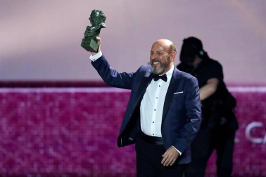 Los galardonados posaron con su premio tras la gala ceelbrada en el Martín Carpena de Málaga.