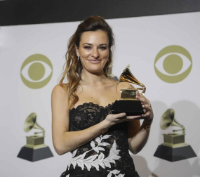 Alfombra roja y asistentes a la ceremonia de entrega de los premios musicales celebrada en el Staples Center de Los Ángeles este domingo 26 de enero de 2020.