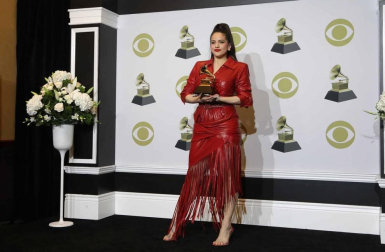 Alfombra roja y asistentes a la ceremonia de entrega de los premios musicales celebrada en el Staples Center de Los Ángeles este domingo 26 de enero de 2020.