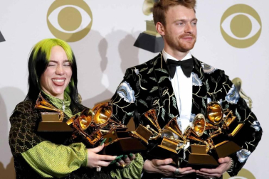 Alfombra roja y asistentes a la ceremonia de entrega de los premios musicales celebrada en el Staples Center de Los Ángeles este domingo 26 de enero de 2020.