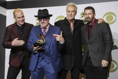 Alfombra roja y asistentes a la ceremonia de entrega de los premios musicales celebrada en el Staples Center de Los Ángeles este domingo 26 de enero de 2020.