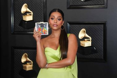 Alfombra roja y asistentes a la ceremonia de entrega de los premios musicales celebrada en el Staples Center de Los Ángeles este domingo 26 de enero de 2020.