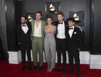 Alfombra roja y asistentes a la ceremonia de entrega de los premios musicales celebrada en el Staples Center de Los Ángeles este domingo 26 de enero de 2020.