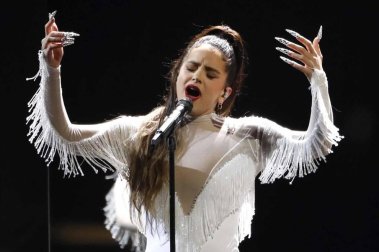 Alfombra roja y asistentes a la ceremonia de entrega de los premios musicales celebrada en el Staples Center de Los Ángeles este domingo 26 de enero de 2020.