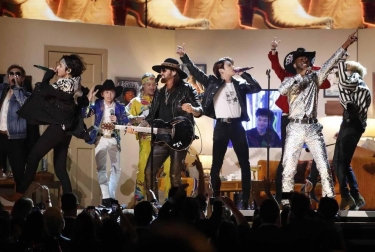 Alfombra roja y asistentes a la ceremonia de entrega de los premios musicales celebrada en el Staples Center de Los Ángeles este domingo 26 de enero de 2020.