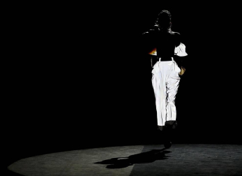 Imágenes de los desfiles de la segunda jornada de la pasarela de moda Mercedes-Benz Fashion Week en Madrid.