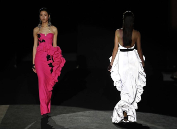 Imágenes de los desfiles de la segunda jornada de la pasarela de moda Mercedes-Benz Fashion Week en Madrid.