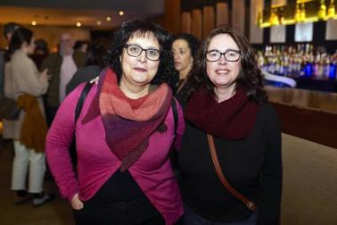 El colectivo Zaporeak Proiektua organizó un concierto solidario, a favor de las personas refugiadas que viven afinadas en la isla de Lesbos, el pasado 24 de enero en la sala Zentral de Pamplona. En el cartel, los grupos Komando Funk, Muxutrock y Acoustic Sound Machine. Música disco, rock y pop se entremezclaron en esta tarde noche solidaria.