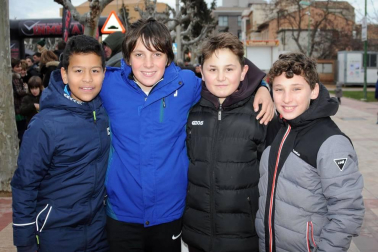 Uno de los actos más populares de las fiestas de la Virgen de la Paz, que se celebran cada mes de enero en Cintruénigo, es el cross en honor a la patrona. Desde primera hora de la mañana, los atletas de las diferentes categorías se reunieron en Los Paseos, punto de partida y llegada de la carrera. La prueba, que alcanzó su edición número trece, contó con la participación de 349 corredores.
