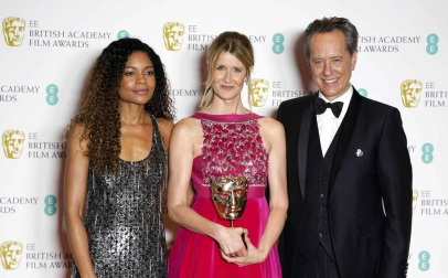 El negro, salvo algunas excepciones, fue el rey de la alfombra roja de los Bafta del cine británico.
