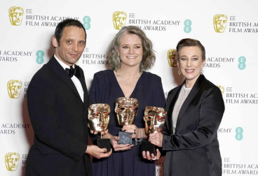 El negro, salvo algunas excepciones, fue el rey de la alfombra roja de los Bafta del cine británico.