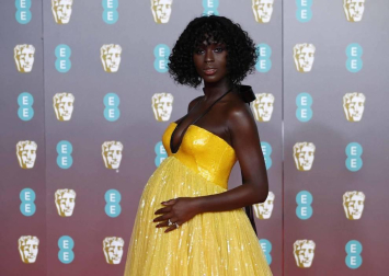 El negro, salvo algunas excepciones, fue el rey de la alfombra roja de los Bafta del cine británico.