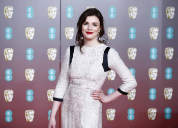 El negro, salvo algunas excepciones, fue el rey de la alfombra roja de los Bafta del cine británico.