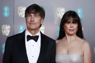 El negro, salvo algunas excepciones, fue el rey de la alfombra roja de los Bafta del cine británico.