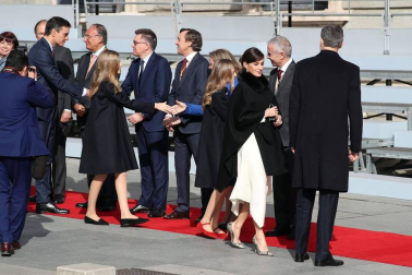 La familia real al completo ha presidido este lunes la sesión solemne de la apertura de la XIV Legislatura.