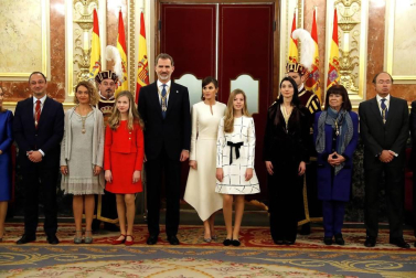 La familia real al completo ha presidido este lunes la sesión solemne de la apertura de la XIV Legislatura.