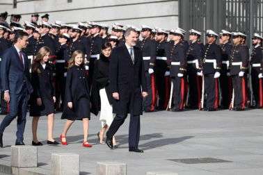 La familia real al completo ha presidido este lunes la sesión solemne de la apertura de la XIV Legislatura.