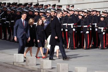 La familia real al completo ha presidido este lunes la sesión solemne de la apertura de la XIV Legislatura.