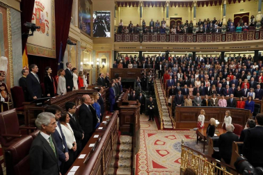 La familia real al completo ha presidido este lunes la sesión solemne de la apertura de la XIV Legislatura.